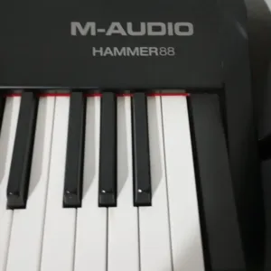 Piano Teclado Controlador Midi M-audio Hammer 88, Poco Uso Negro