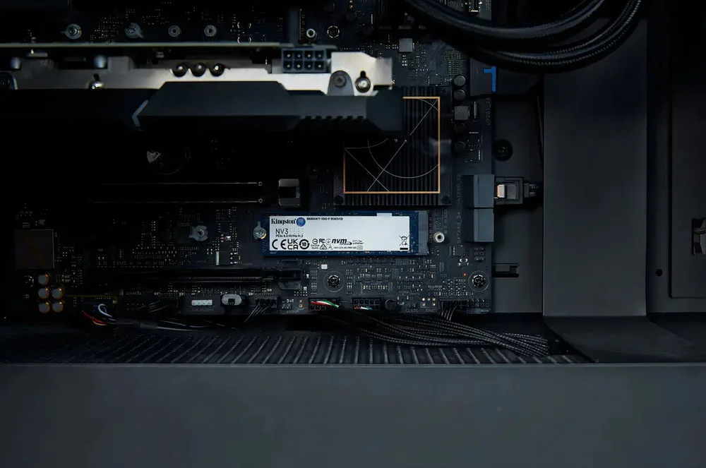 Disco Sólido Ssd M.2 1tb Kingston Nvme Pcie 4.0 Nv3 Color Azul Oscuro - Imagen 8