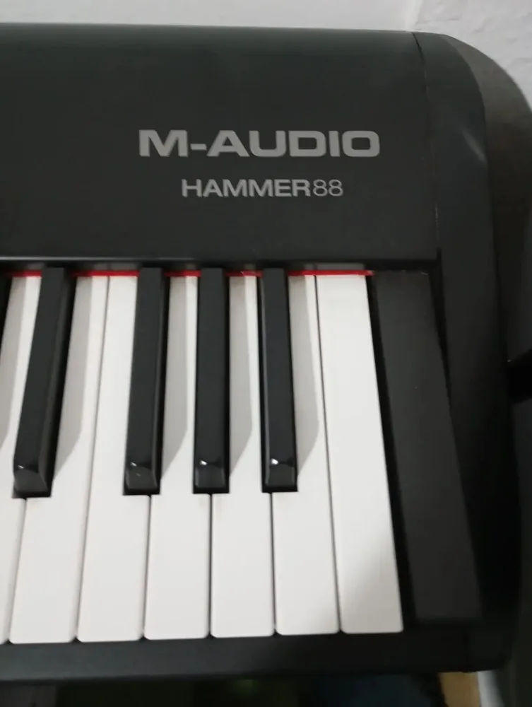 Piano Teclado Controlador Midi M-audio Hammer 88, Poco Uso Negro - Imagen 7